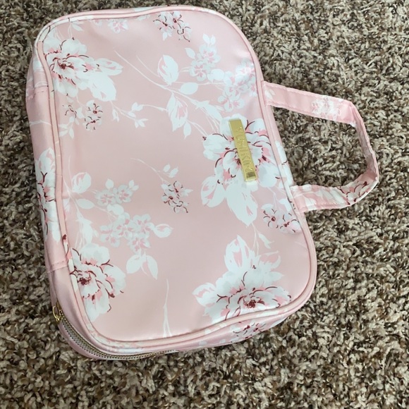 Yumi Kim Handbags - Yumi Kim hanging train/make-up case